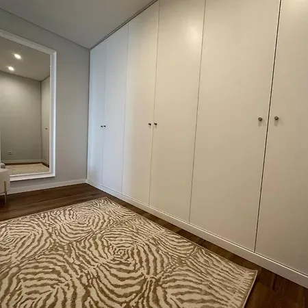 Deluxe Bay View Апартаменты Камара-де-Лобуш