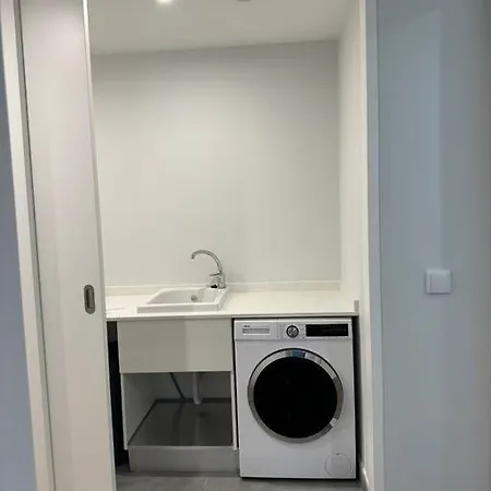 Deluxe Bay View * Камара-де-Лобуш