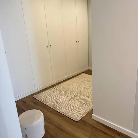 Deluxe Bay View Камара-де-Лобуш