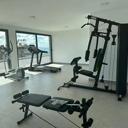 Deluxe Bay View Апартаменты Камара-де-Лобуш