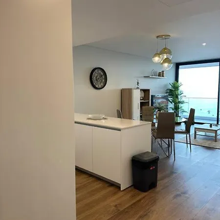 Deluxe Bay View Apartmán *