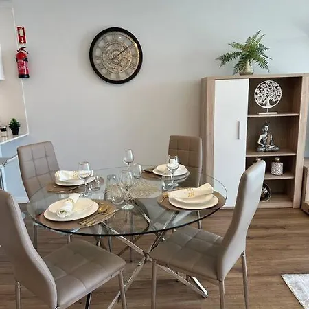 Deluxe Bay View Apartmán *